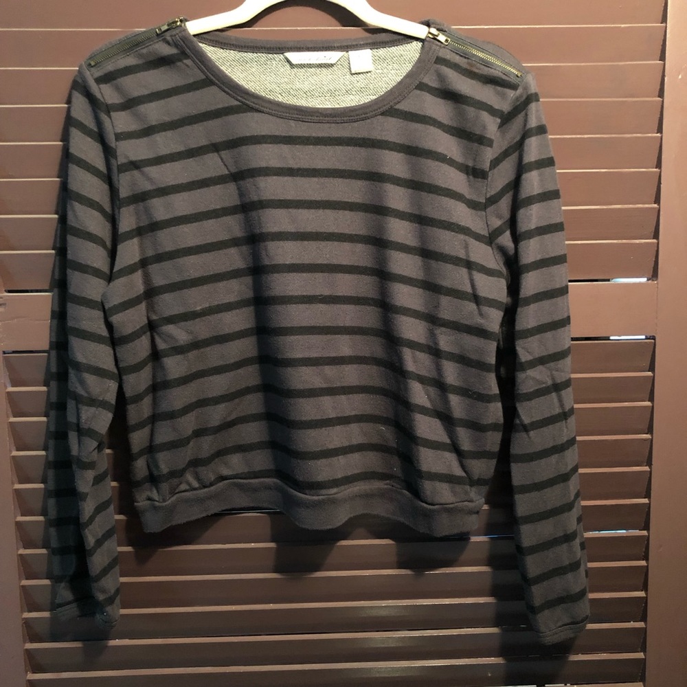 Long sleeve casual top